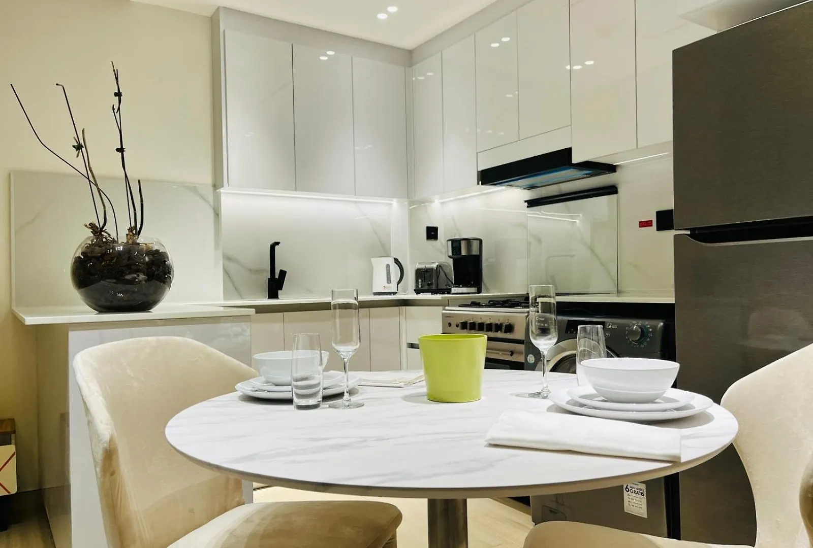 Dvr 1Br Apartment Available In Binghatti Corner Dubai